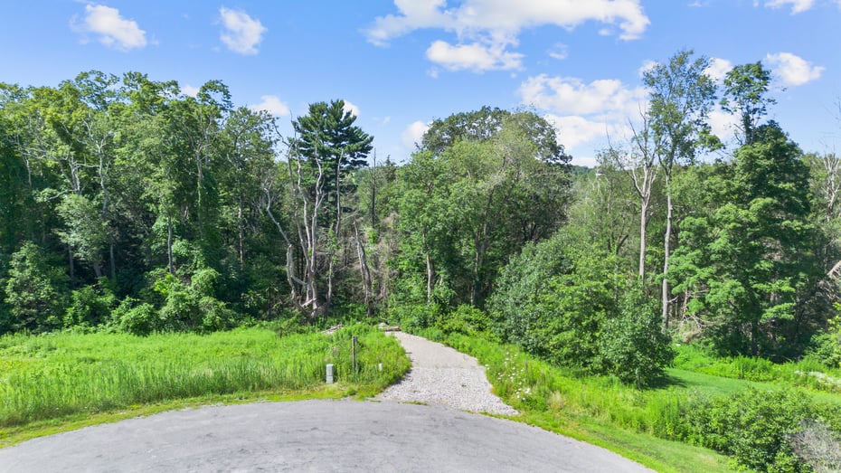 Meadowcrest Drive North Lot 12 Photo 2