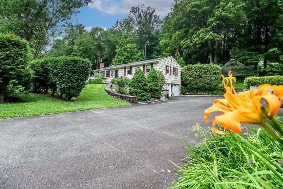 21 Saw Mill Road Photo 38