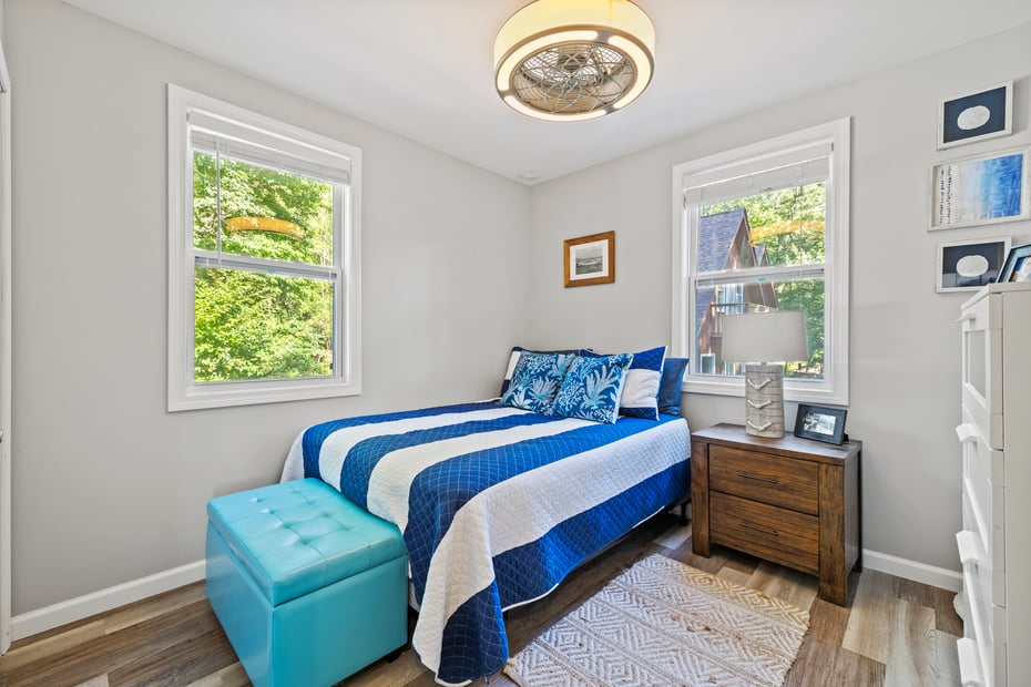 34 Marshfield Road Photo 16