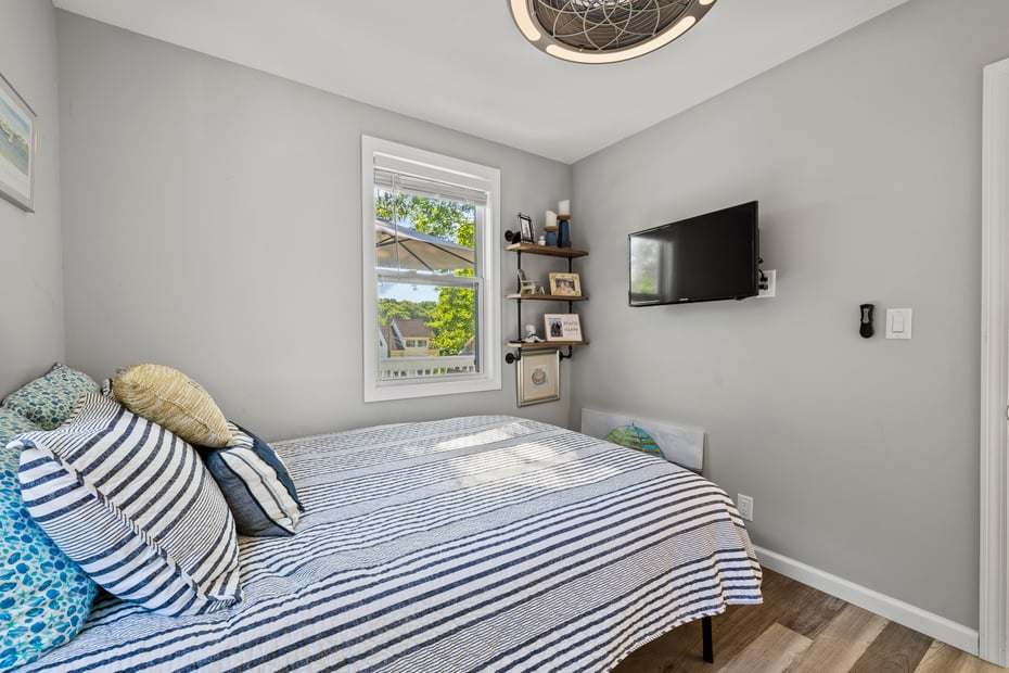 34 Marshfield Road Photo 19