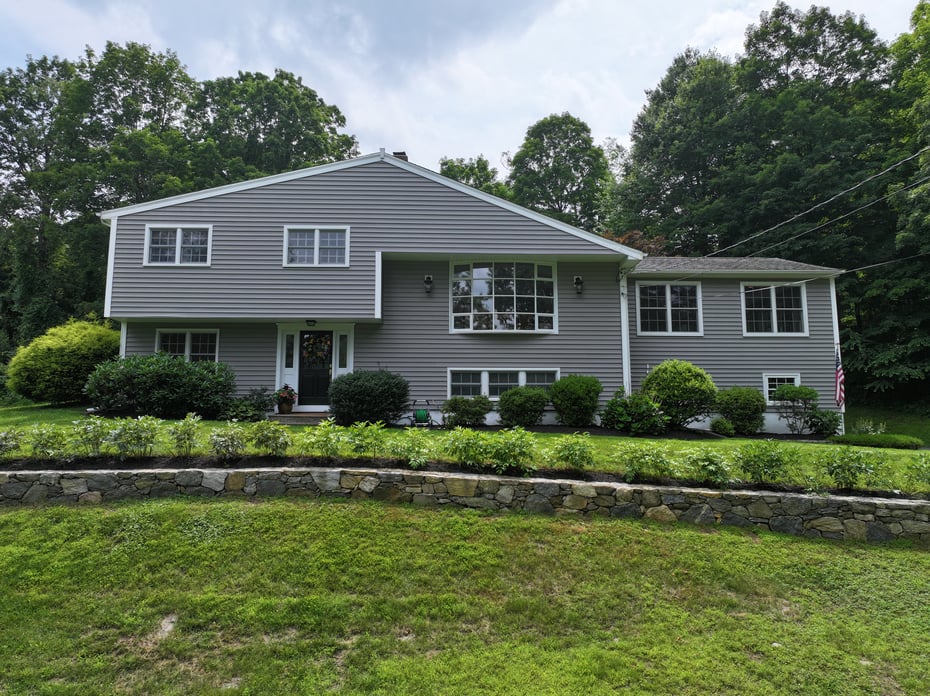 21 Lillinonah Drive Photo 2