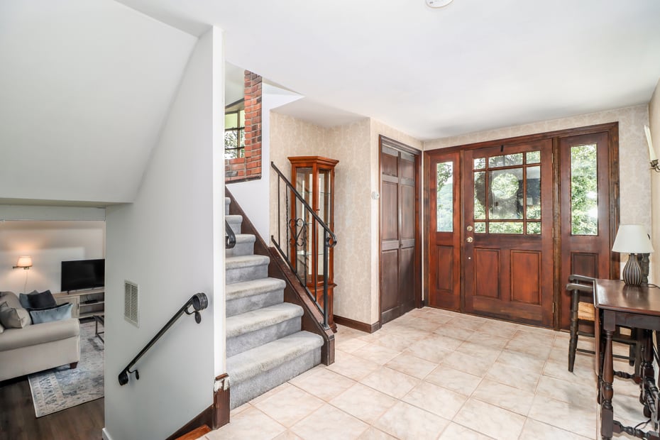21 Lillinonah Drive Photo 4