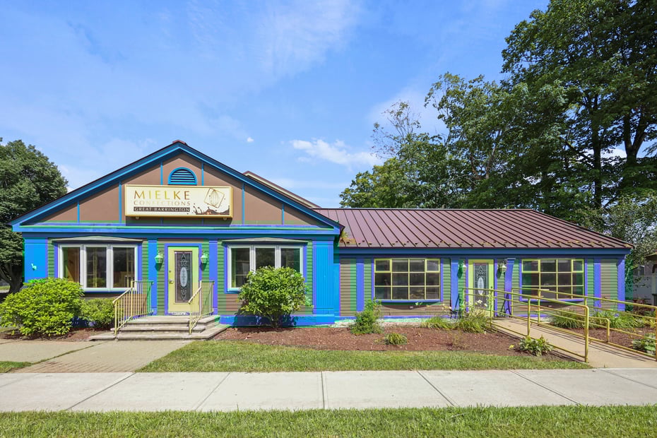 260 Stockbridge Rd Photo 1