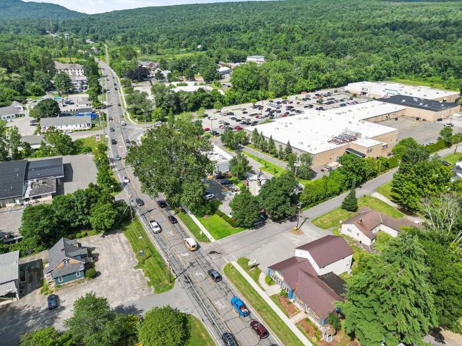 260 Stockbridge Rd Photo 4