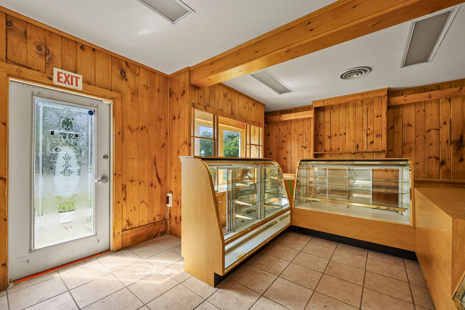 260 Stockbridge Rd Photo 6