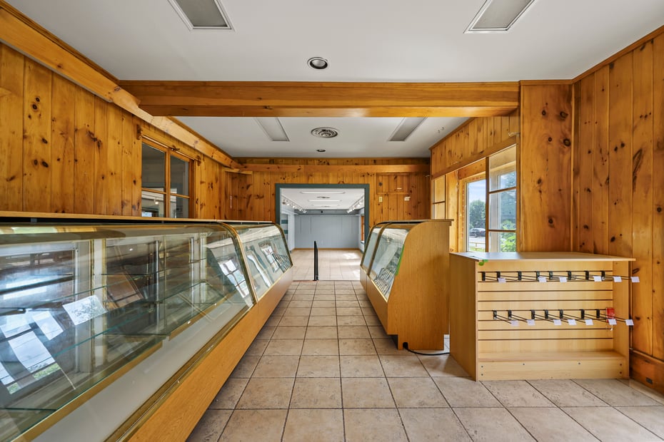 260 Stockbridge Rd Photo 8