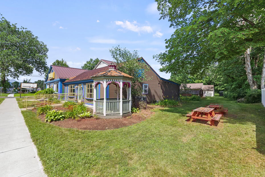 260 Stockbridge Rd Photo 29