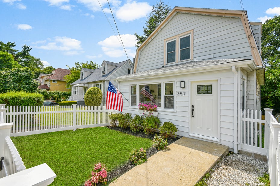 181 Eldridge Avenue Photo 3
