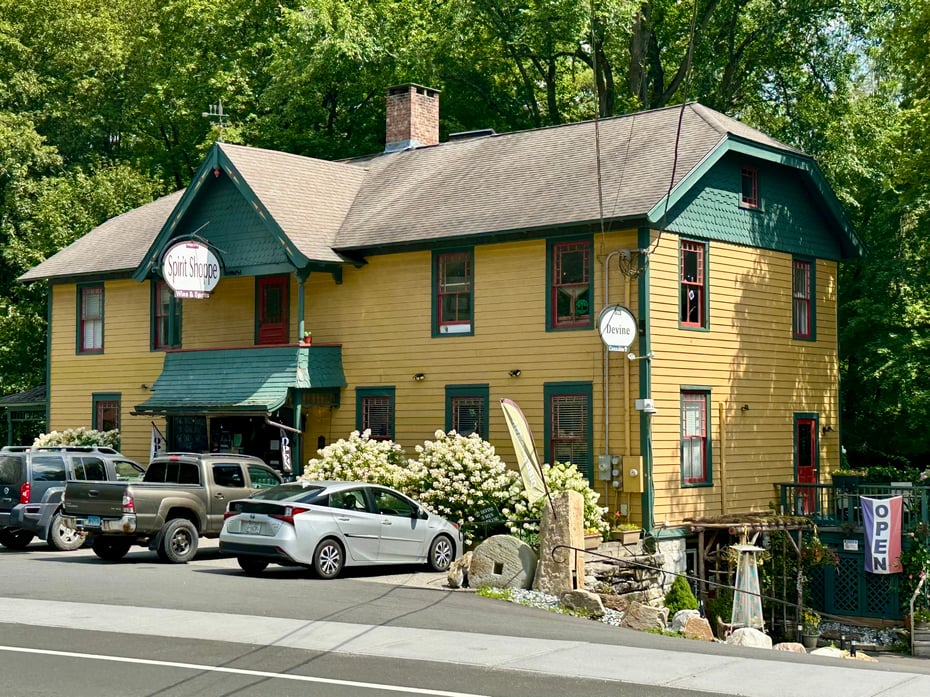 Egremont Commercial Photo 2