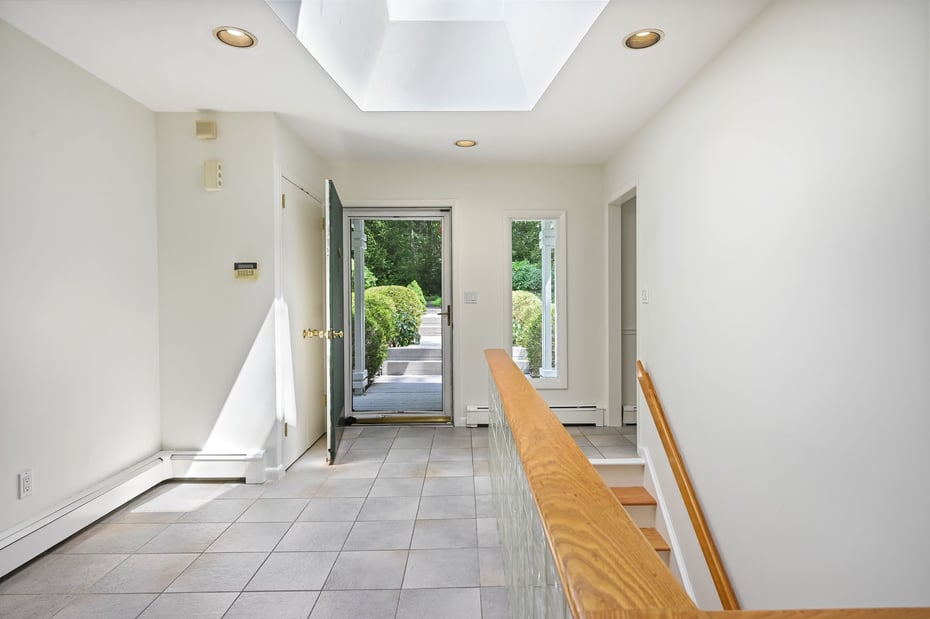 391 Sawmill Road Photo 3