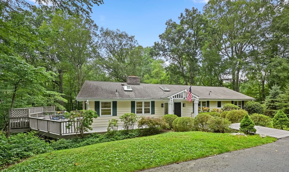 391 Sawmill Road Photo 1
