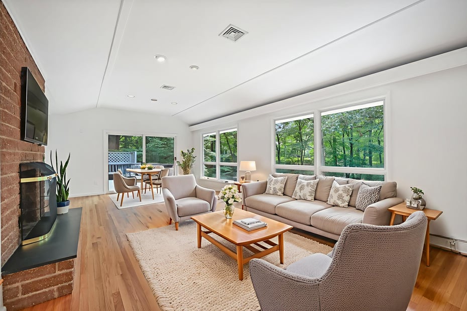 391 Sawmill Road Photo 4