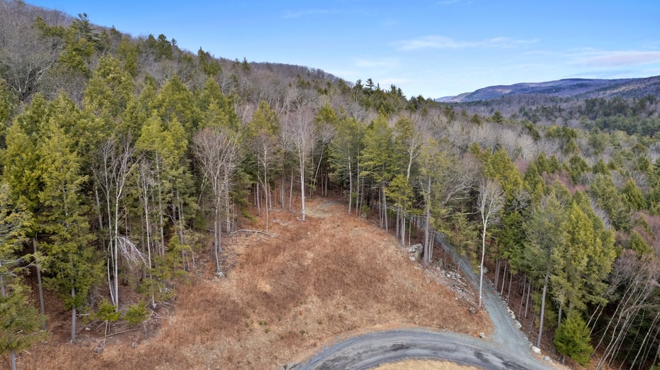 13191 Route 22 Stop #80 Photo 7