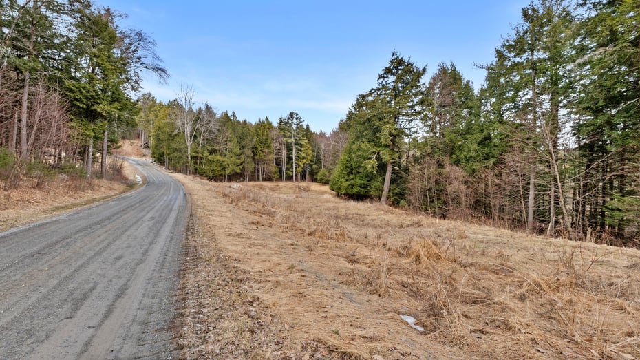 13191 Route 22 Stop #80 Photo 13