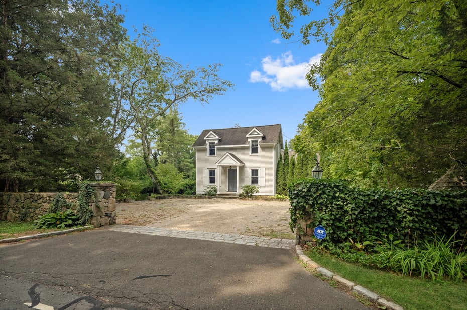 202 Weed Street Photo 3