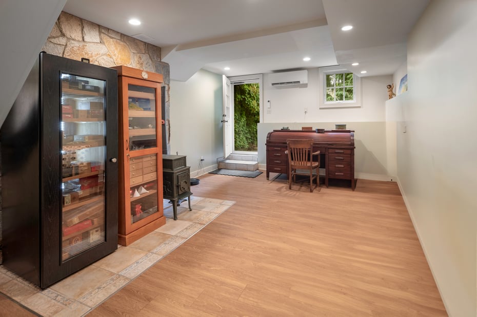 202 Weed Street Photo 35