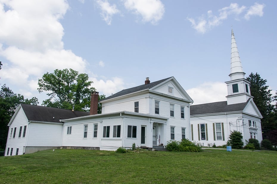 685 Kent Road Photo 2