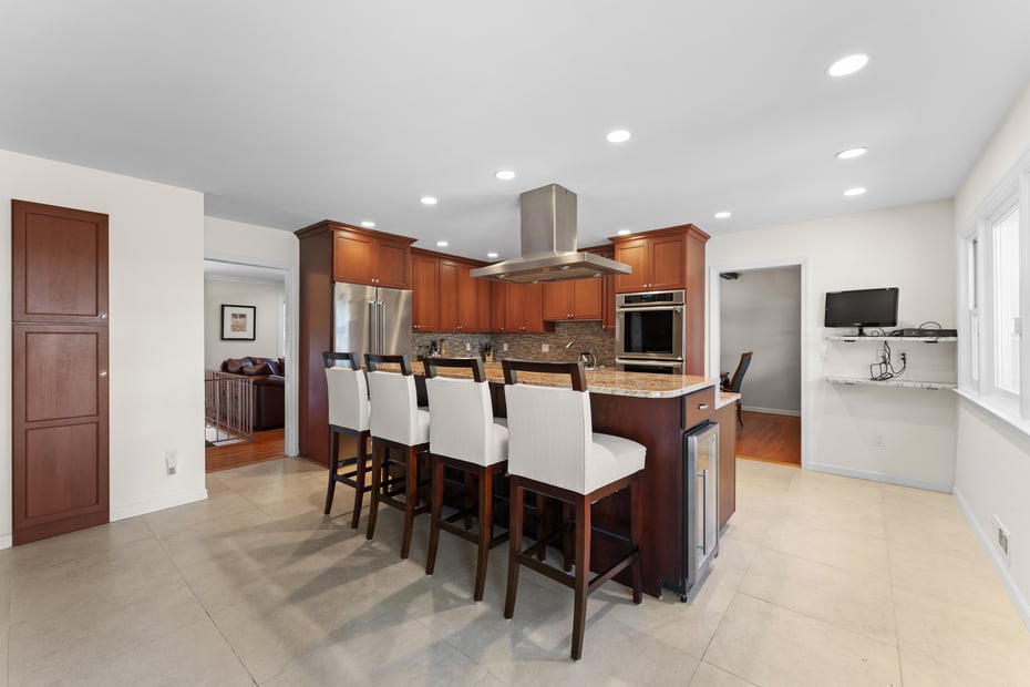 114 Oxford Road Photo 6