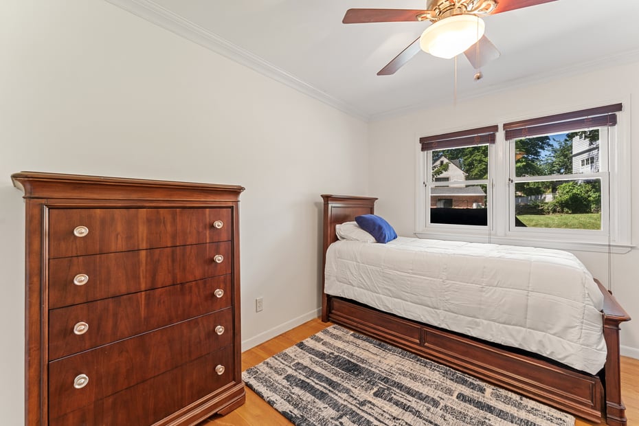 114 Oxford Road Photo 18