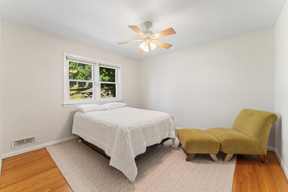 114 Oxford Road Photo 20