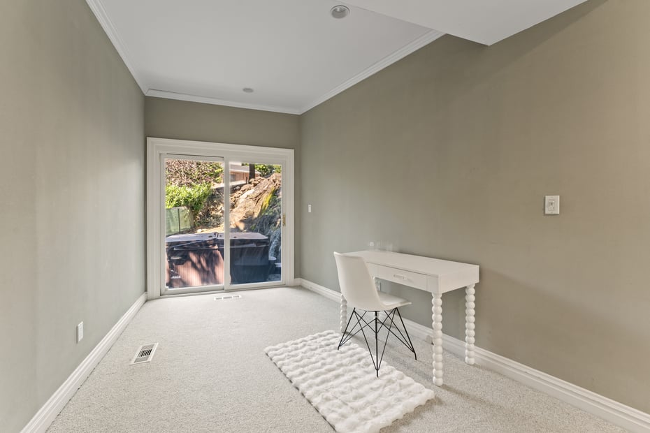 114 Oxford Road Photo 27