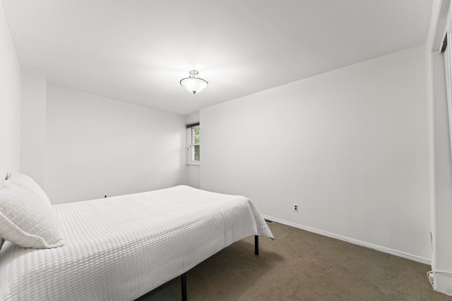 114 Oxford Road Photo 28