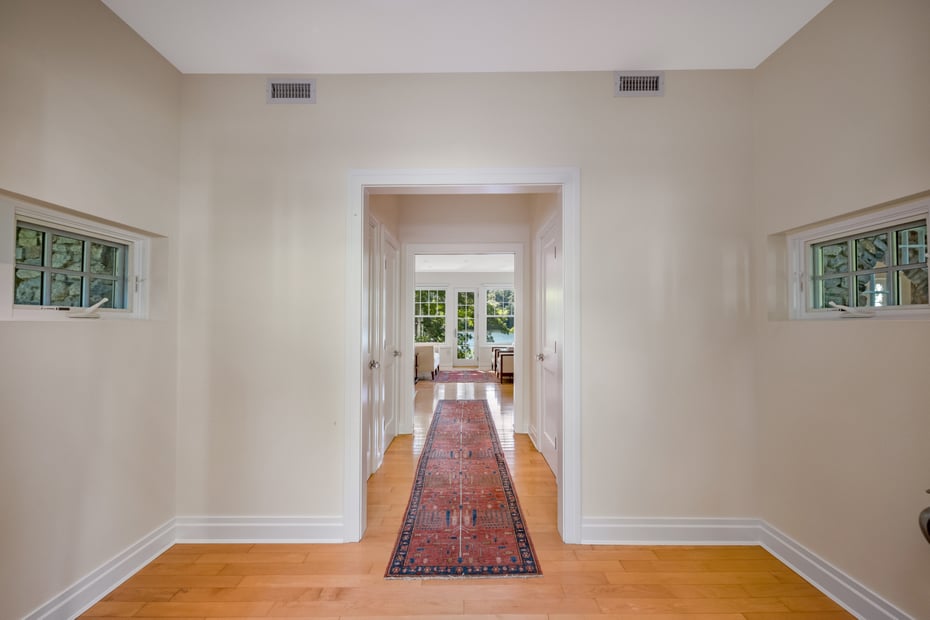 448 Lake Drive Photo 9