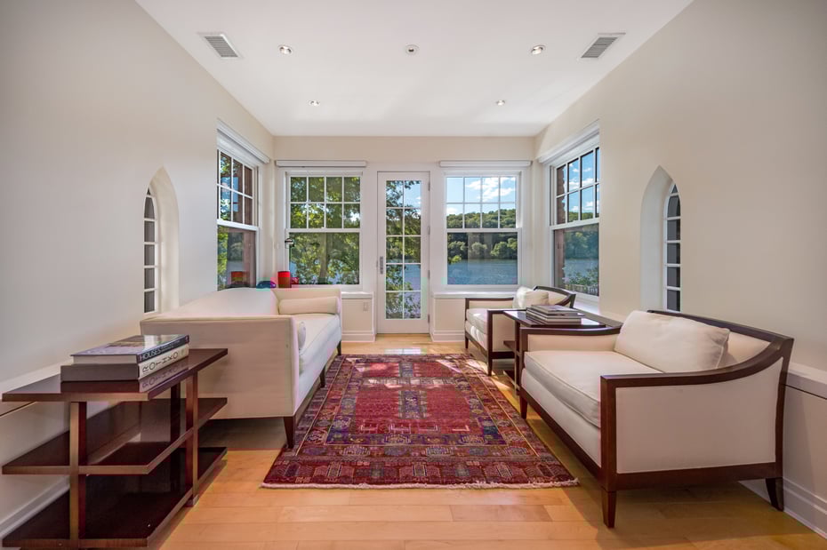 448 Lake Drive Photo 10