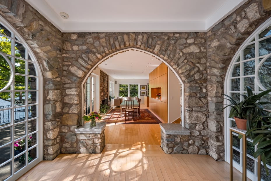 448 Lake Drive Photo 12