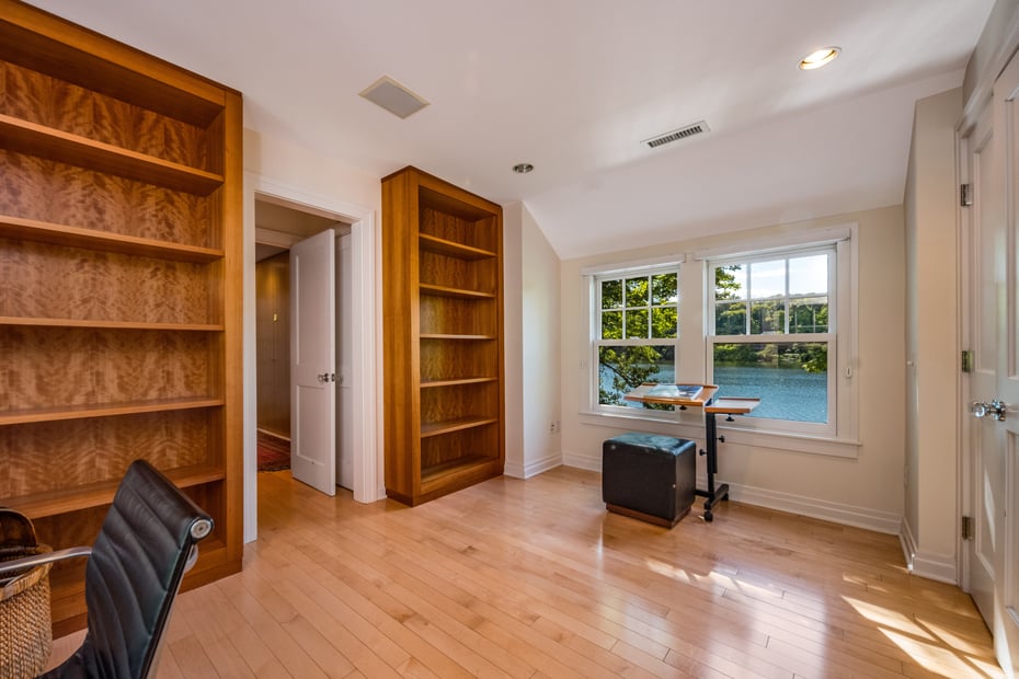 448 Lake Drive Photo 19