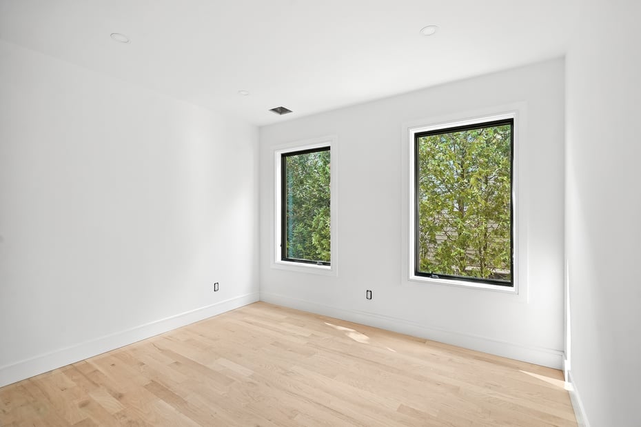 64 1/2 Exchange Place Photo 19