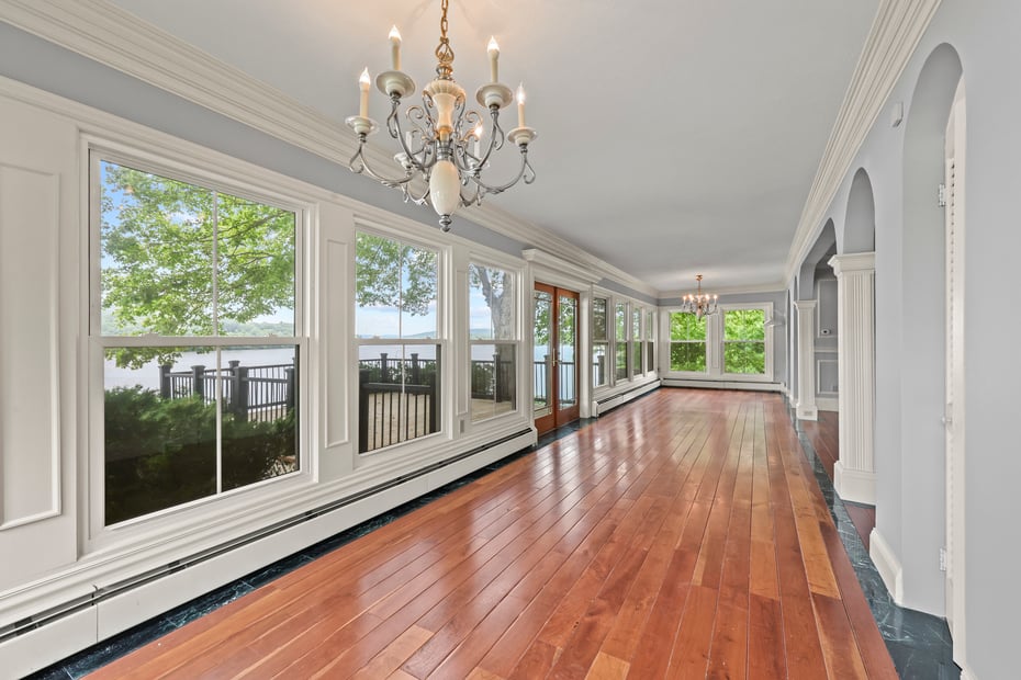 77 Main Street Photo 8