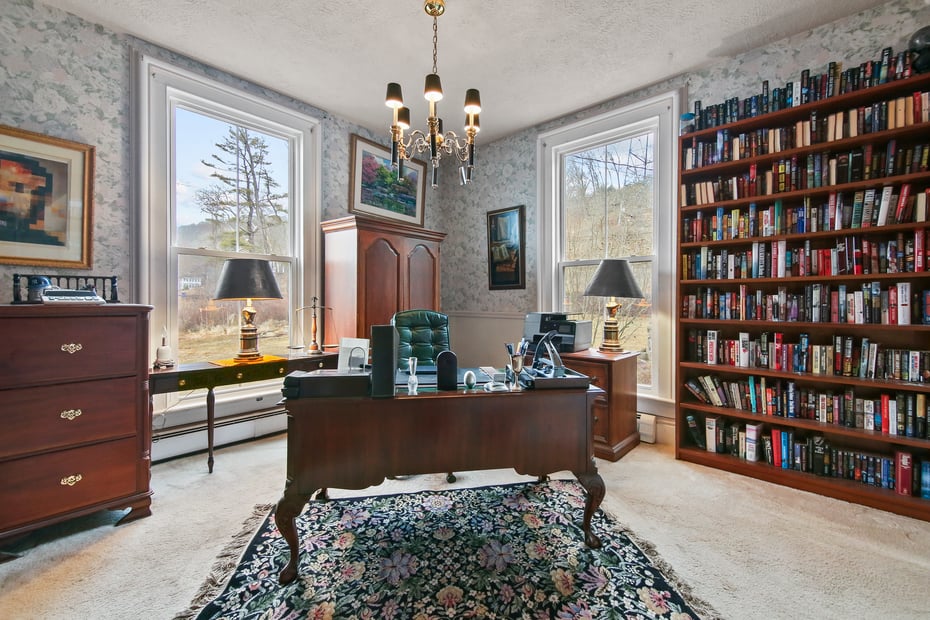 77 Main Street Photo 19