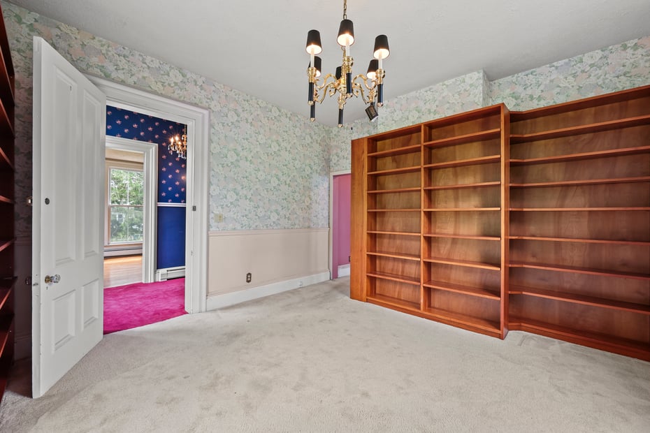 77 Main Street Photo 20