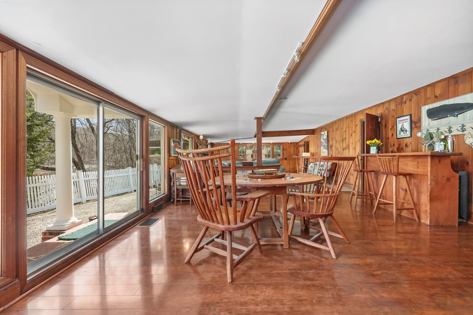 7 Ford Road Photo 11