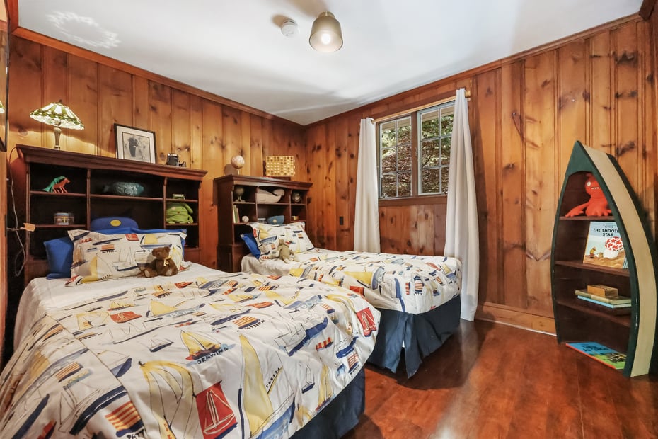 7 Ford Road Photo 16