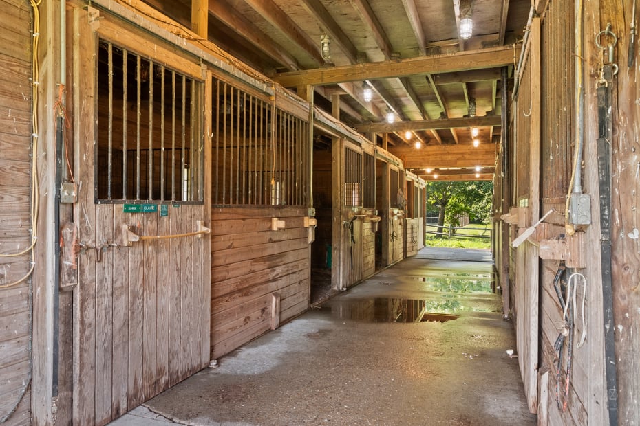 19 Roberts Rd Photo 22