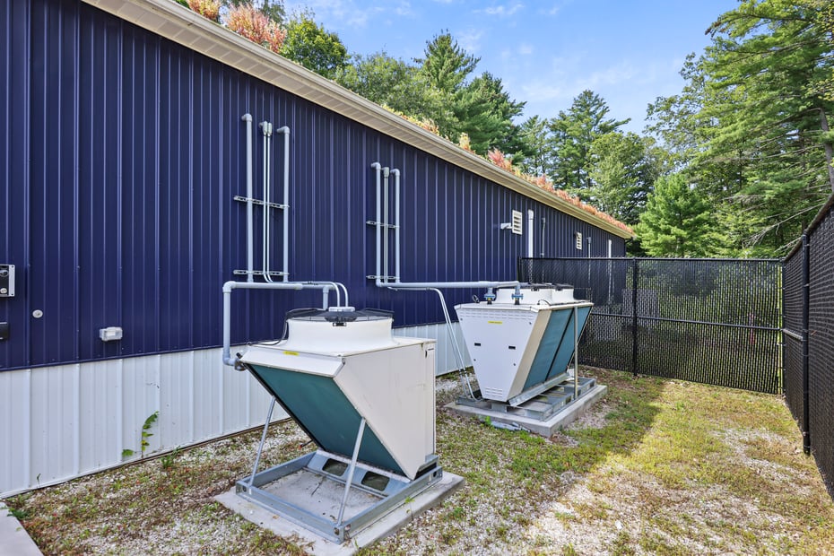 700 S Main St Photo 5