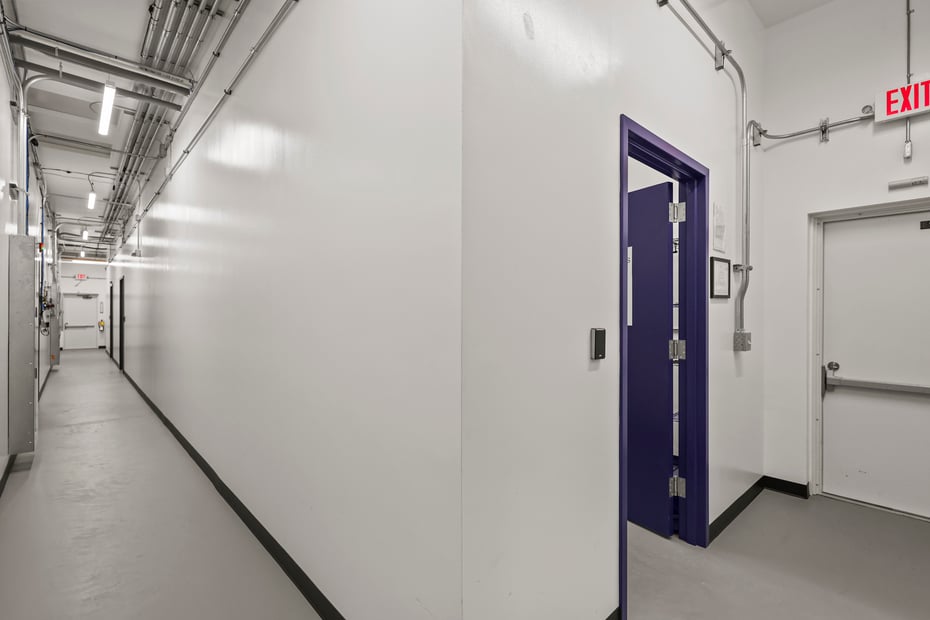 700 S Main St Photo 10