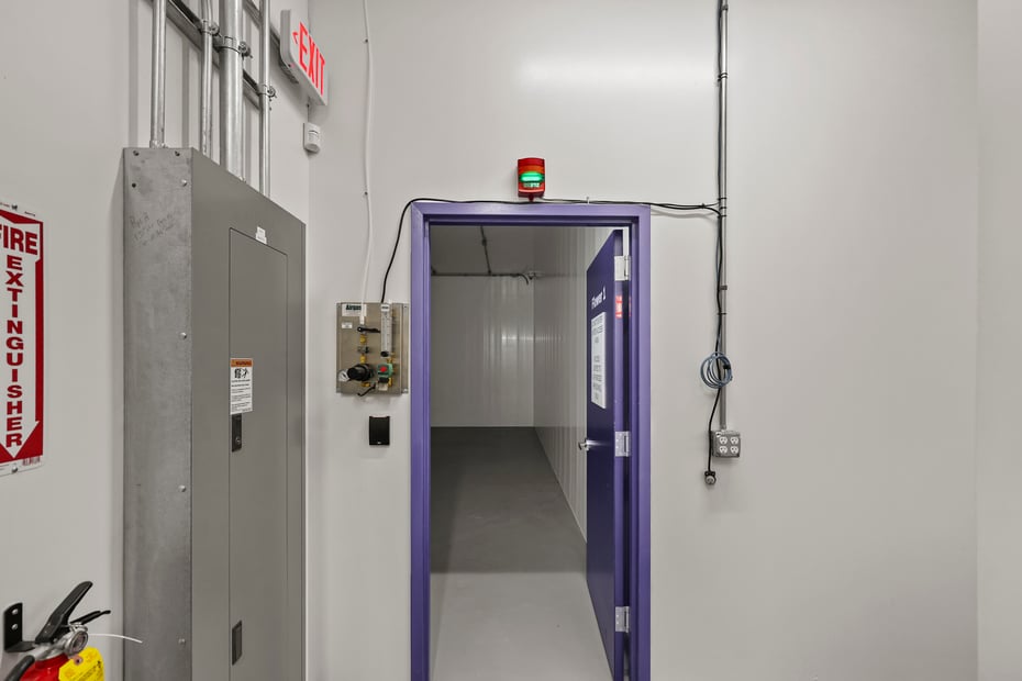 700 S Main St Photo 17