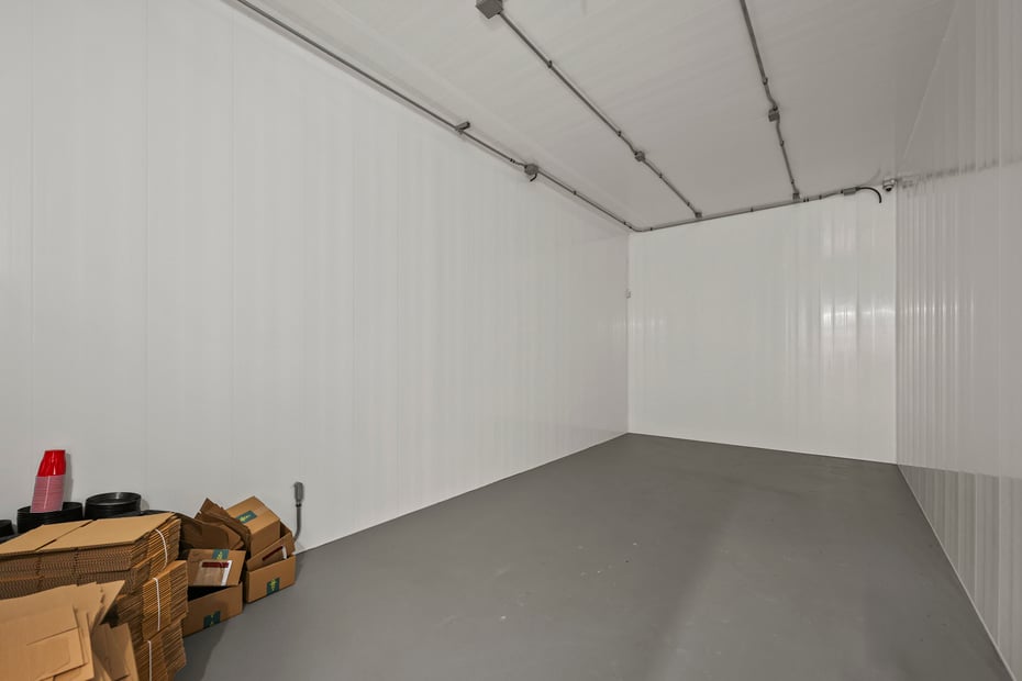 700 S Main St Photo 18