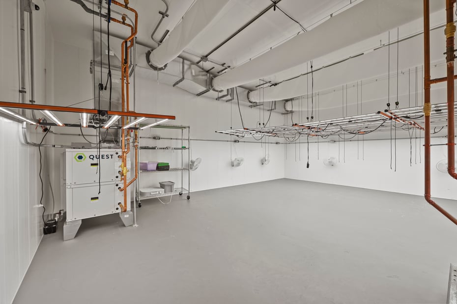 700 S Main St Photo 19