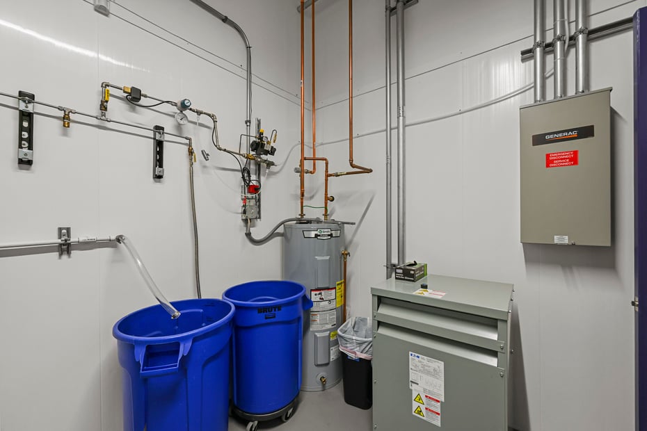 700 S Main St Photo 31