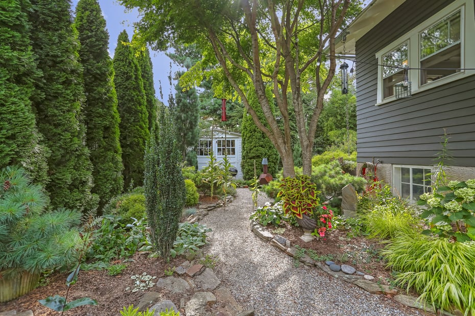 165 Bennett Street Photo 4