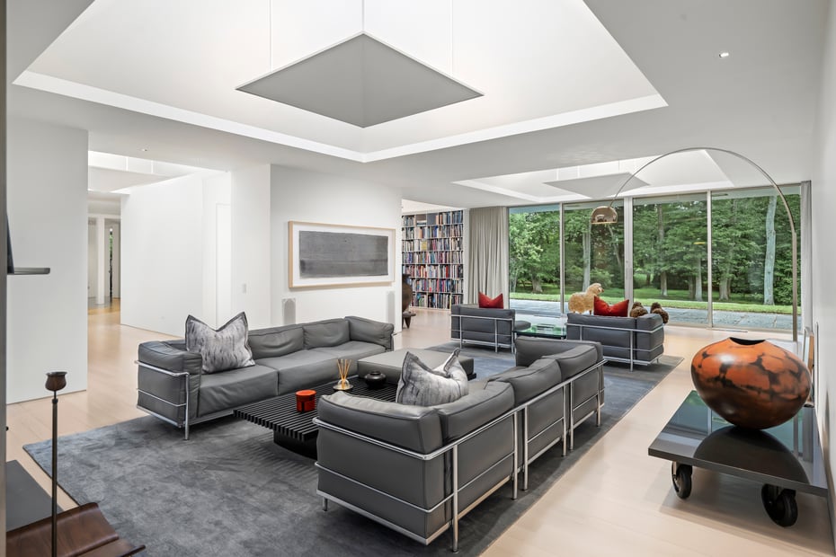 565 Oenoke Ridge Photo 5