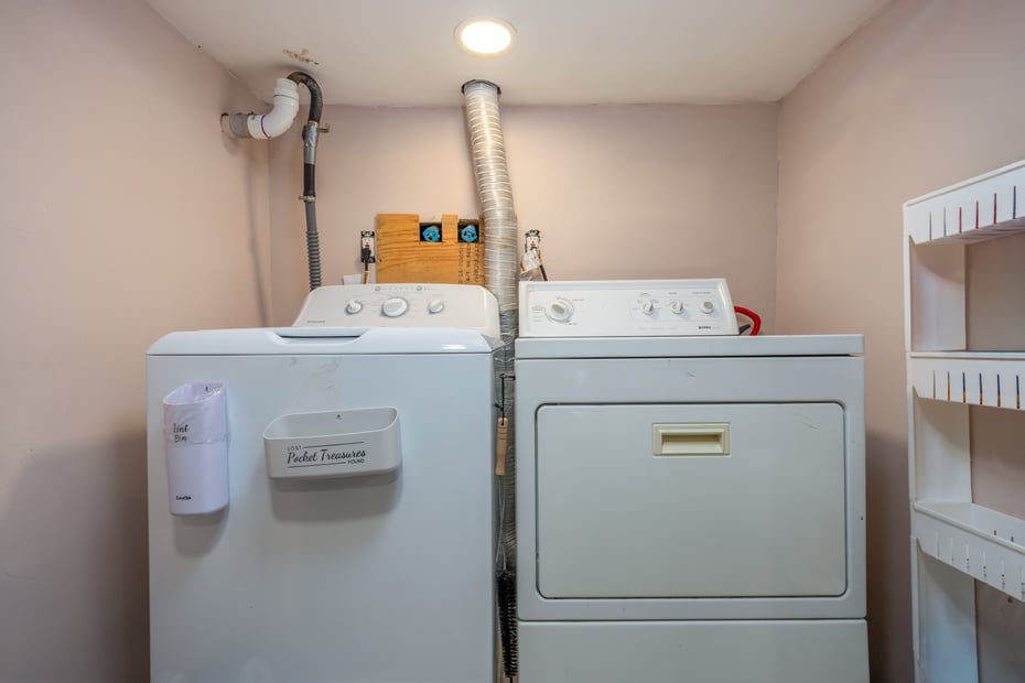 249 N Macquesten Parkway Photo 20