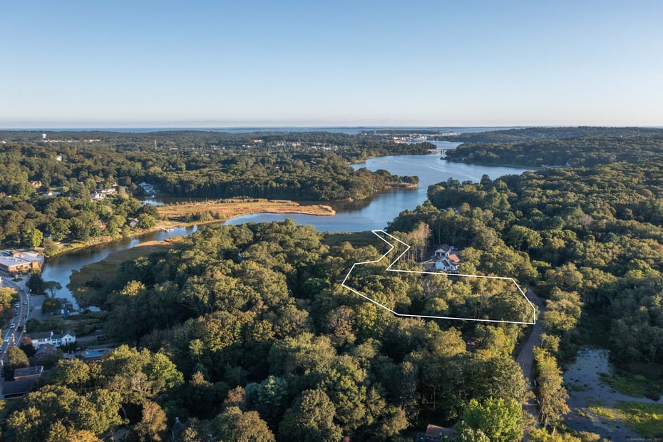 1198 River Road Photo 12