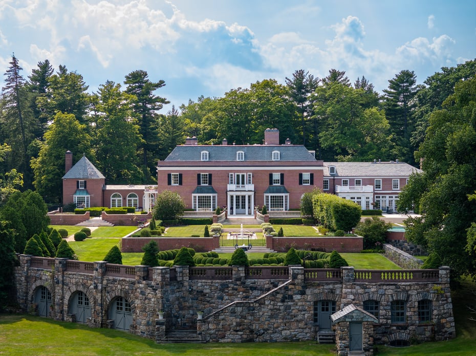 2525 Purchase Street Photo 4