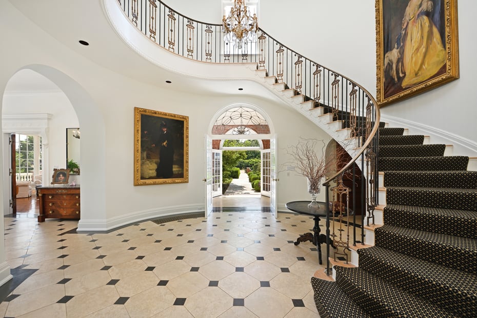 2525 Purchase Street Photo 18