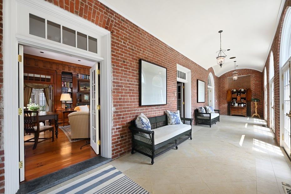 2525 Purchase Street Photo 40